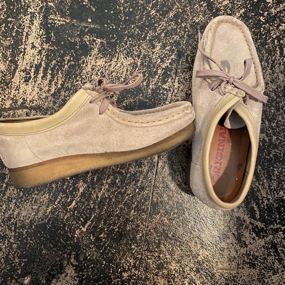 Women’s Wallabees